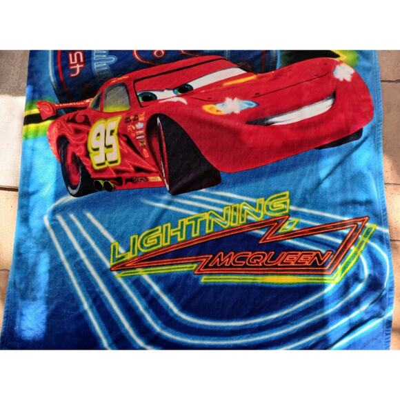 Disney Pixar Lightning McQueen Plush Blanket 78x59 Blue Fluffy Cars Boy Pop Art - Picture 2 of 7